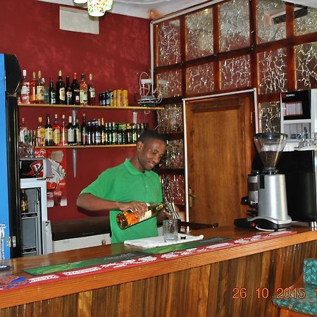 Little Woods Inn Mbarara Eksteriør billede