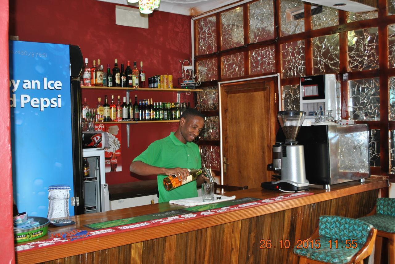 Little Woods Inn Mbarara Eksteriør billede
