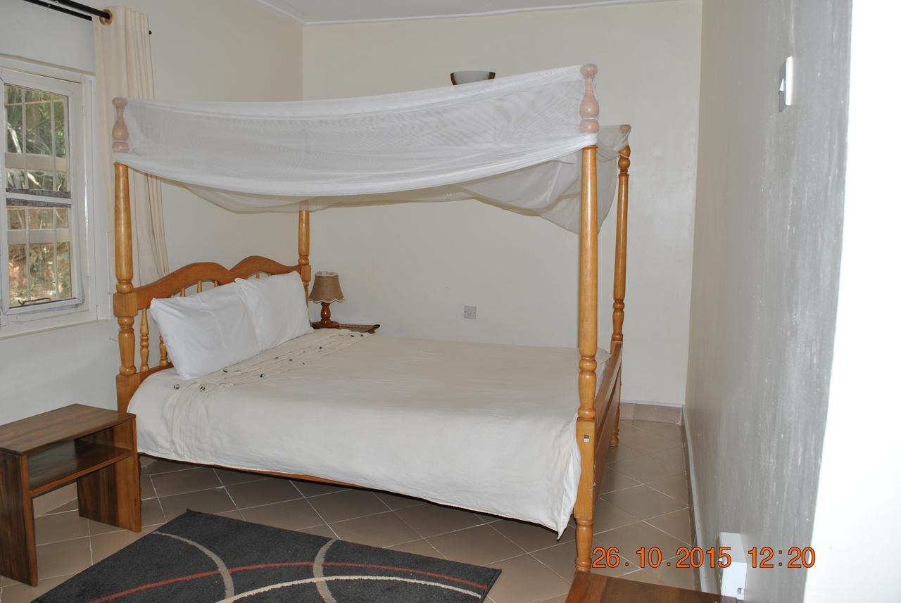 Little Woods Inn Mbarara Eksteriør billede
