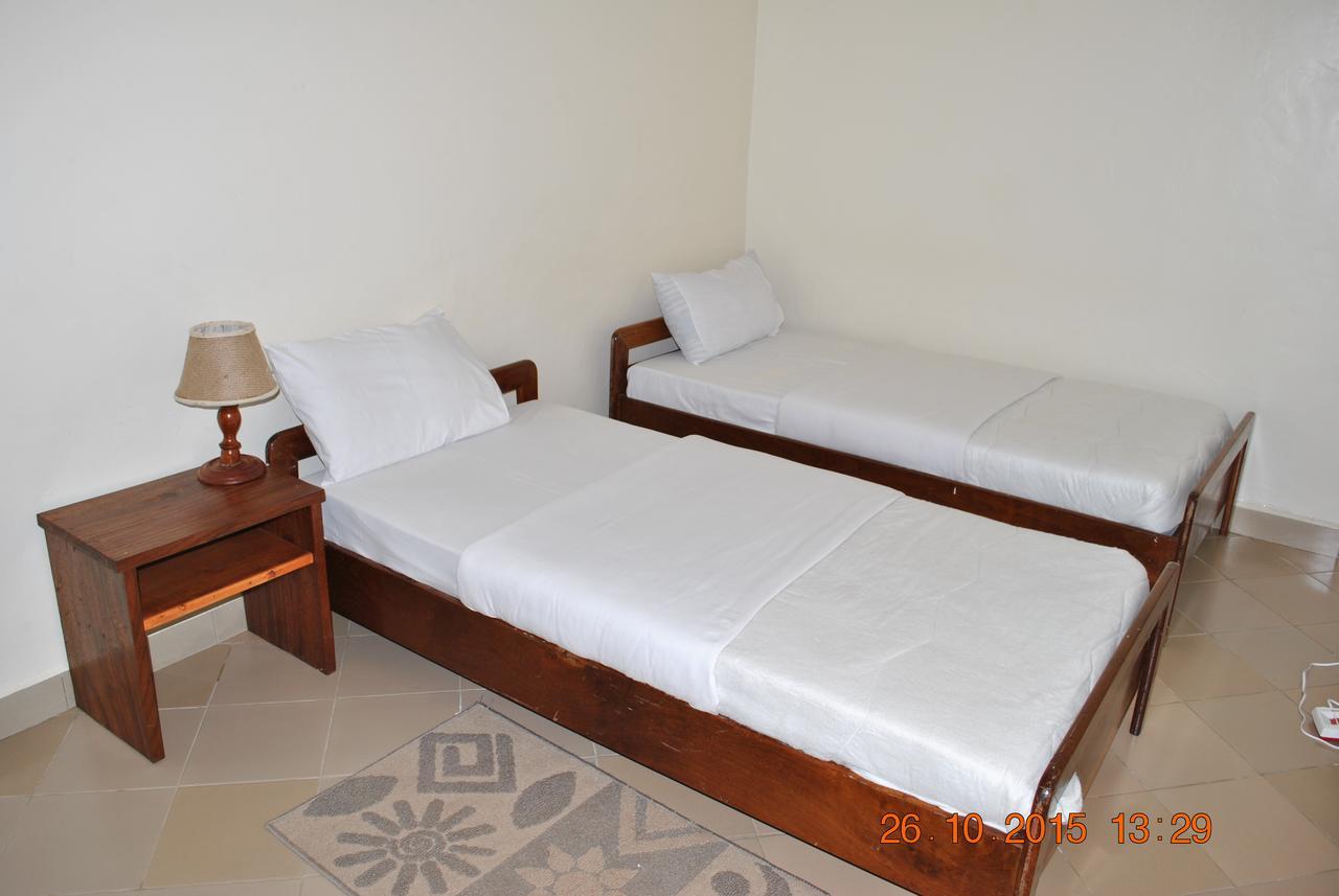 Little Woods Inn Mbarara Eksteriør billede