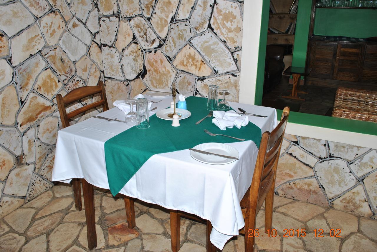 Little Woods Inn Mbarara Eksteriør billede